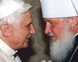 Image of Pope Benedict XVI and Patriarch Kirill.