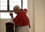 Image of Pope Benedict XVI, man of prayer