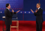Image of Governor Mitt Romney and president Barack Obama in second debate