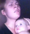 Image of Mother sings to her daughter in the middle of the night and becomes social media sensation.
