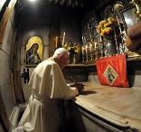 Image of Pope Emeritus Benedict in Prayer