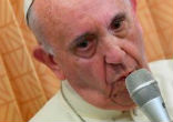 Image of Pope Francis wants American Catholics to pray before they vote for the next US President (Reuters).