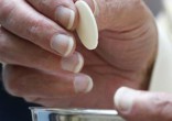 Image of Eucharist thief has charges dropped.