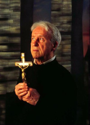 The priest who inspired 'The Exorcist' died due to injuries sustained during terrifying exorcism.