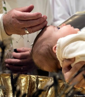 Pope Francis baptized 28 babies (L'Osservatore Romano/Reuters).
