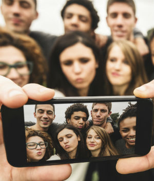 Simon Sinek says millennials are lazy, but it isn't their fault.