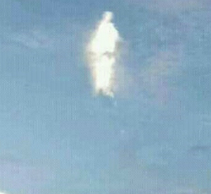 Residents of Tonga reported seeing a miraculous cloud in the heavens.