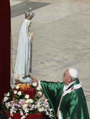 Pope Francis to visit Portugal to celebrate Fatima Marian apparitions.