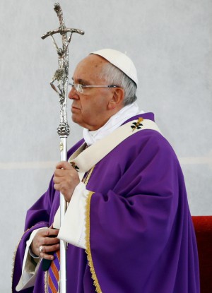 Pope Francis makes a Lenten request.