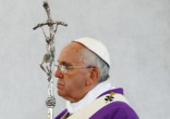 Image of Pope Francis makes a Lenten request.