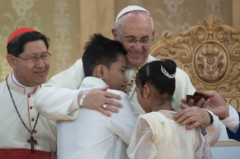 Pope Francis has answered a boy's invitation to join him on a pilgrimage.