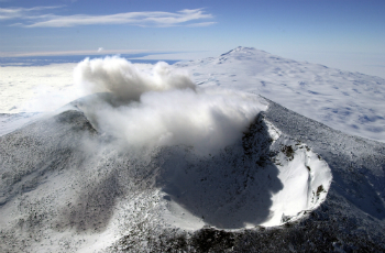 Volcanoes in Antarctica are not rare, but common, and could fuel global warming.