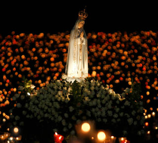 Our Lady of Fatima appeared to three young children with an important message.