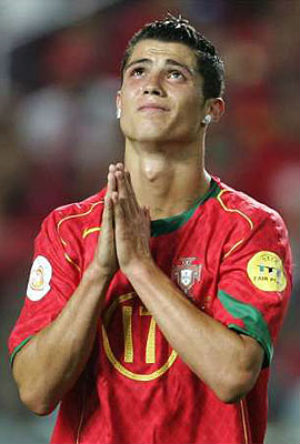 Does faith get a yellow card at the FIFA World Cup?