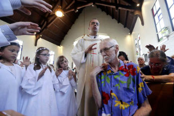 Seattle archdiocese claims on parishioner's planned suicide