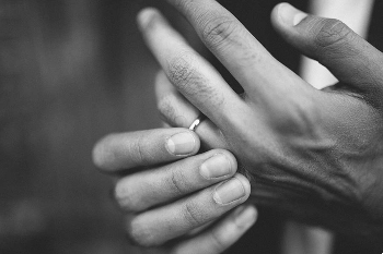 Image of Ring marriage divorce