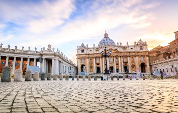 More than 200 Catholic schools are closing each year in the United States. What's the problem, and what's the solution? More than 200 Catholic schools are closing each year in the United States. What's the problem, and what's the solution?