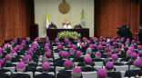 Image of The Pope called upon bishops to get out into the streets to meet the people where they are. 